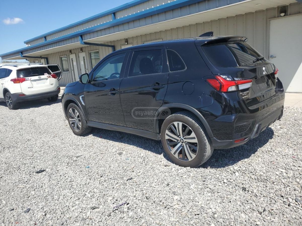 Mitsubishi Outlander 2020 — photo 2