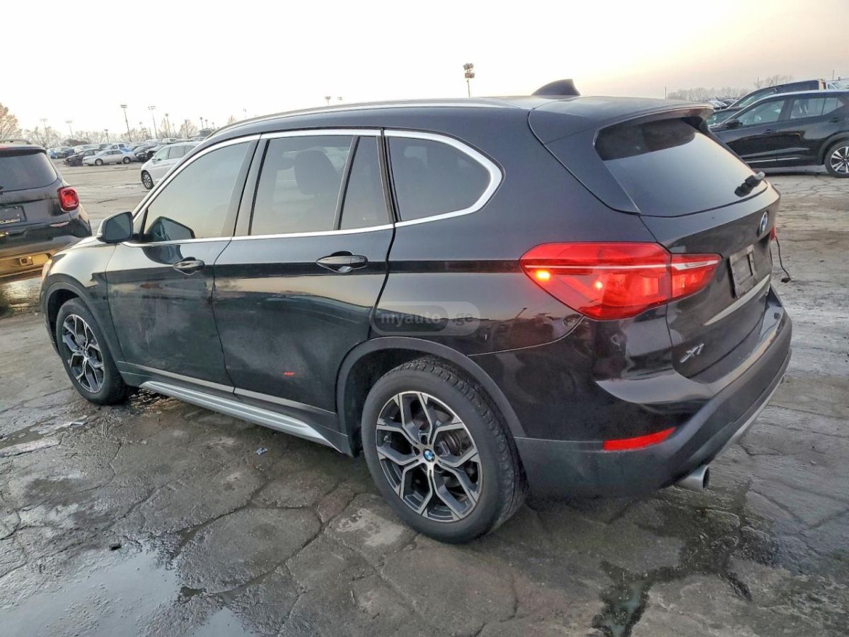BMW X1 2021 — photo 2