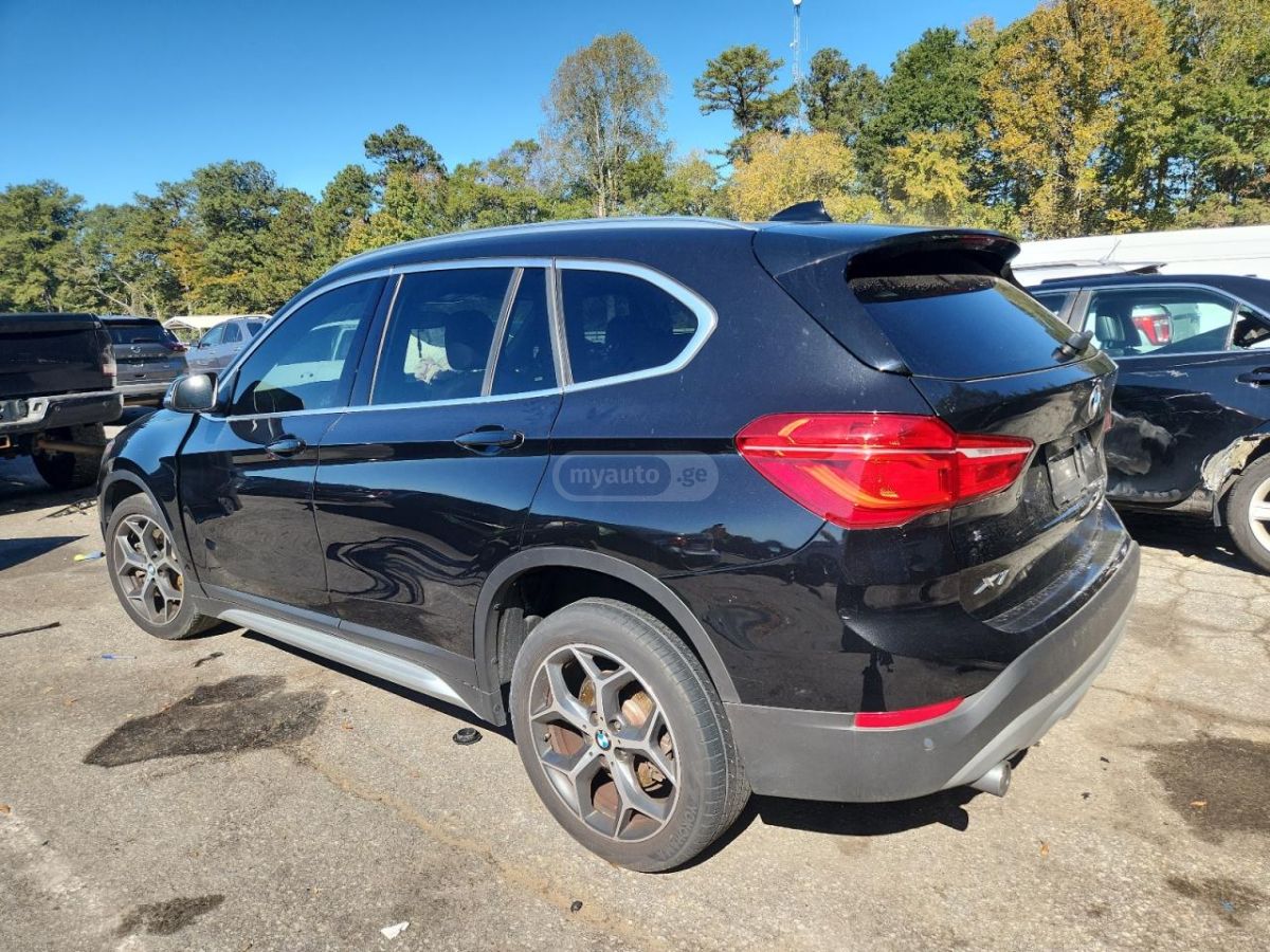 BMW X1 2018 — photo 2