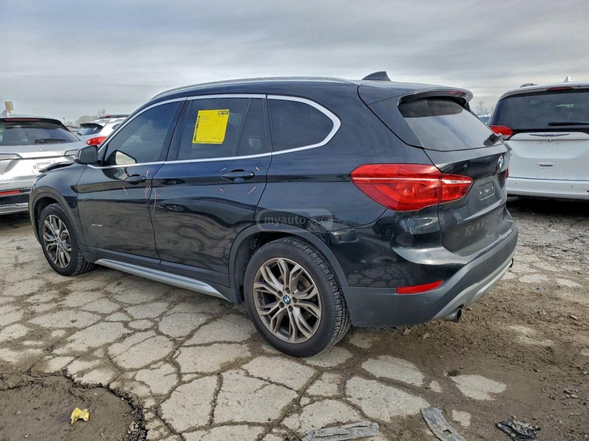 BMW X1 2016 — photo 2