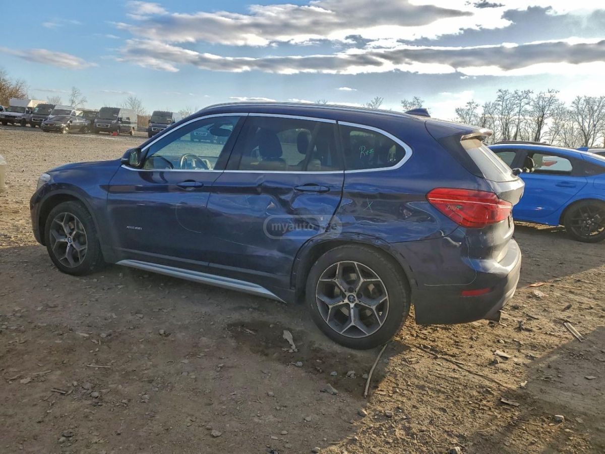 BMW X1 2017 — photo 2