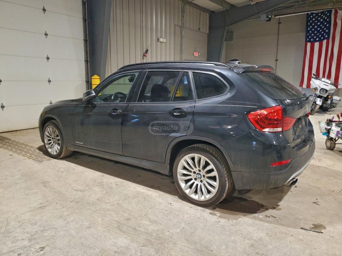BMW X1 2015 — photo 2