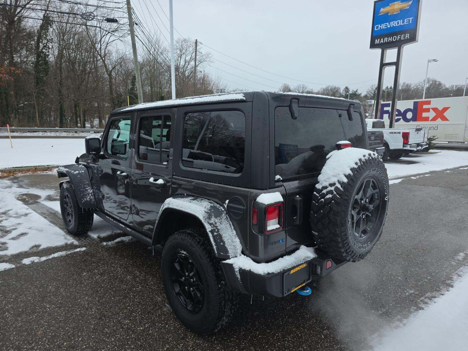 Jeep Wrangler 2023 — photo 2