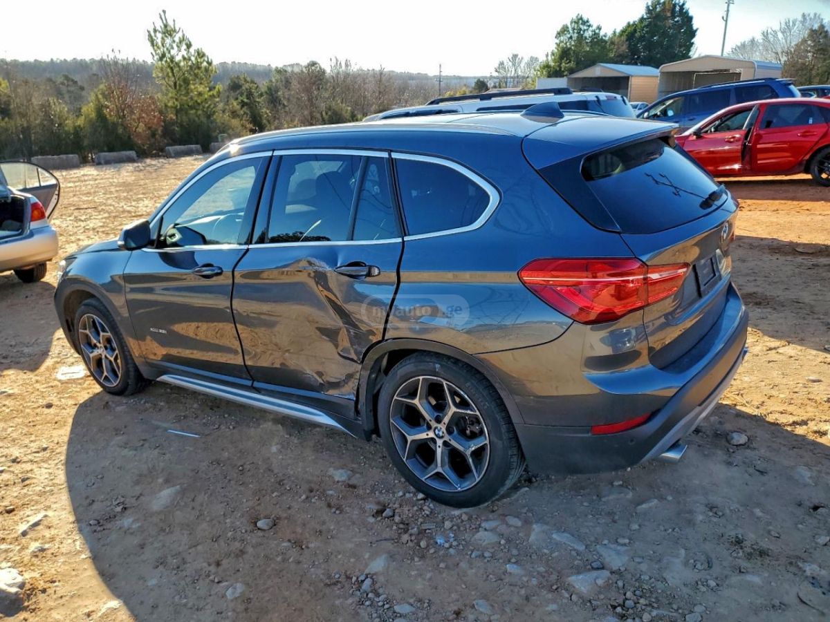 BMW X1 2018 — photo 2