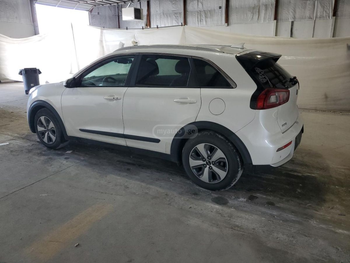 Kia Niro 2018 — photo 2