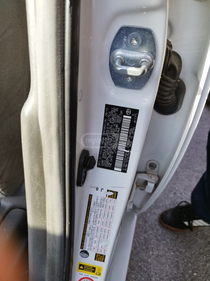 Toyota Prius 2010 — photo 2