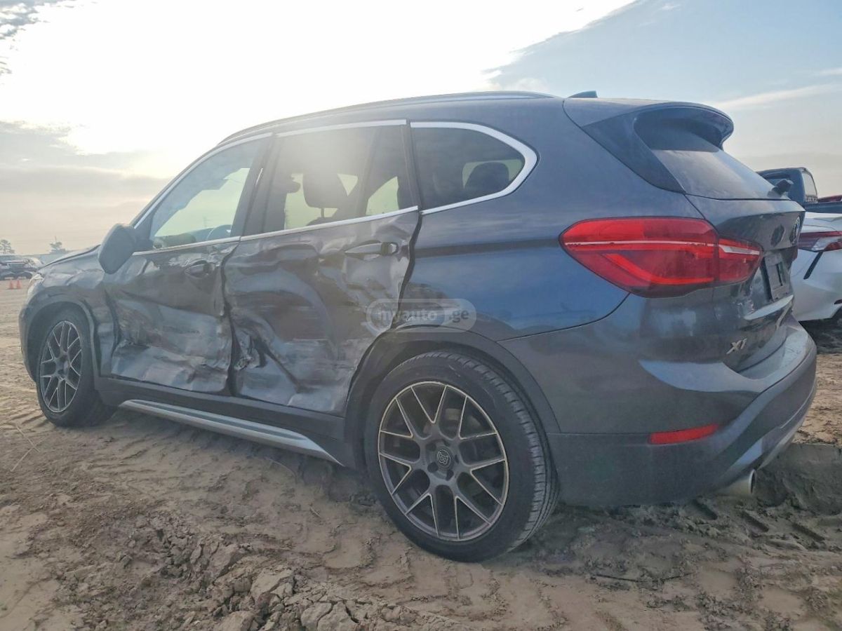 BMW X1 2020 — photo 2