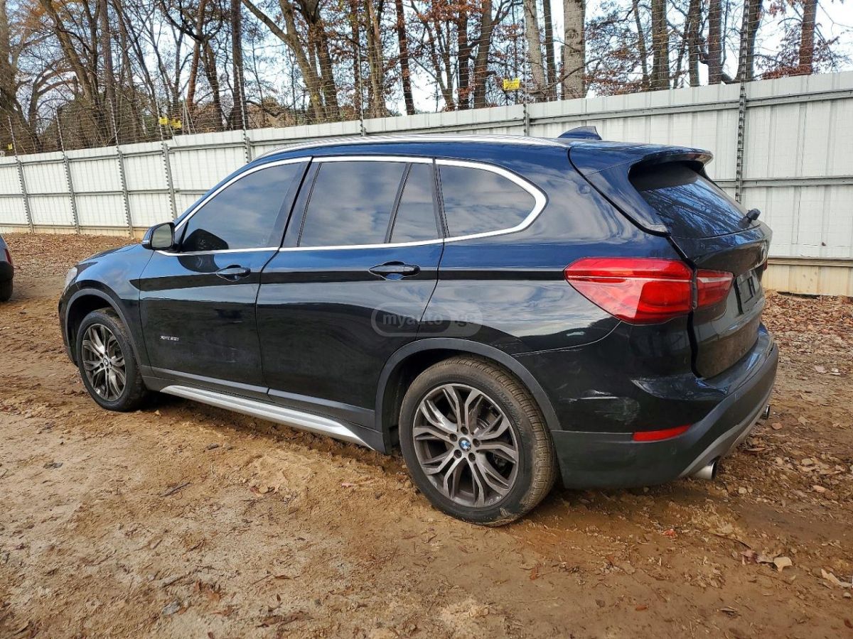 BMW X1 2017 — photo 2