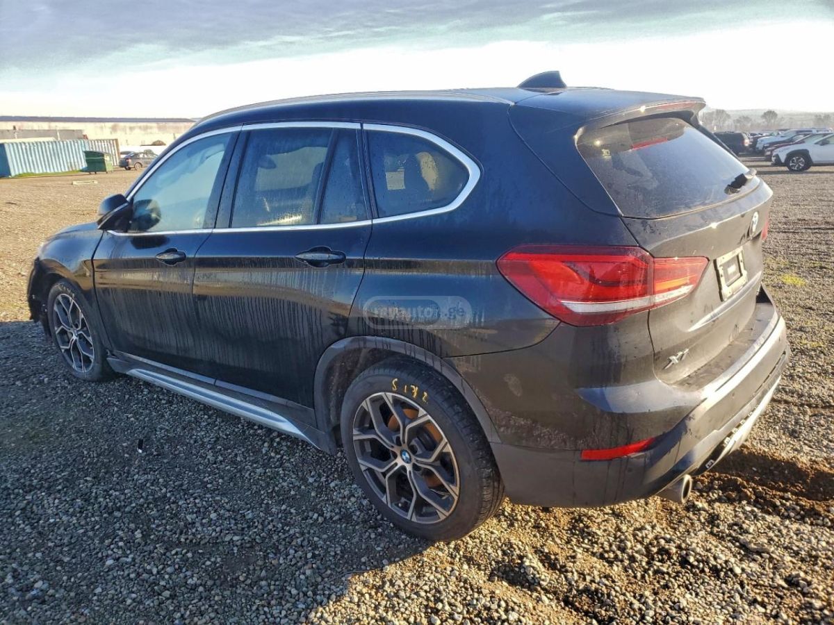 BMW X1 2021 — photo 2