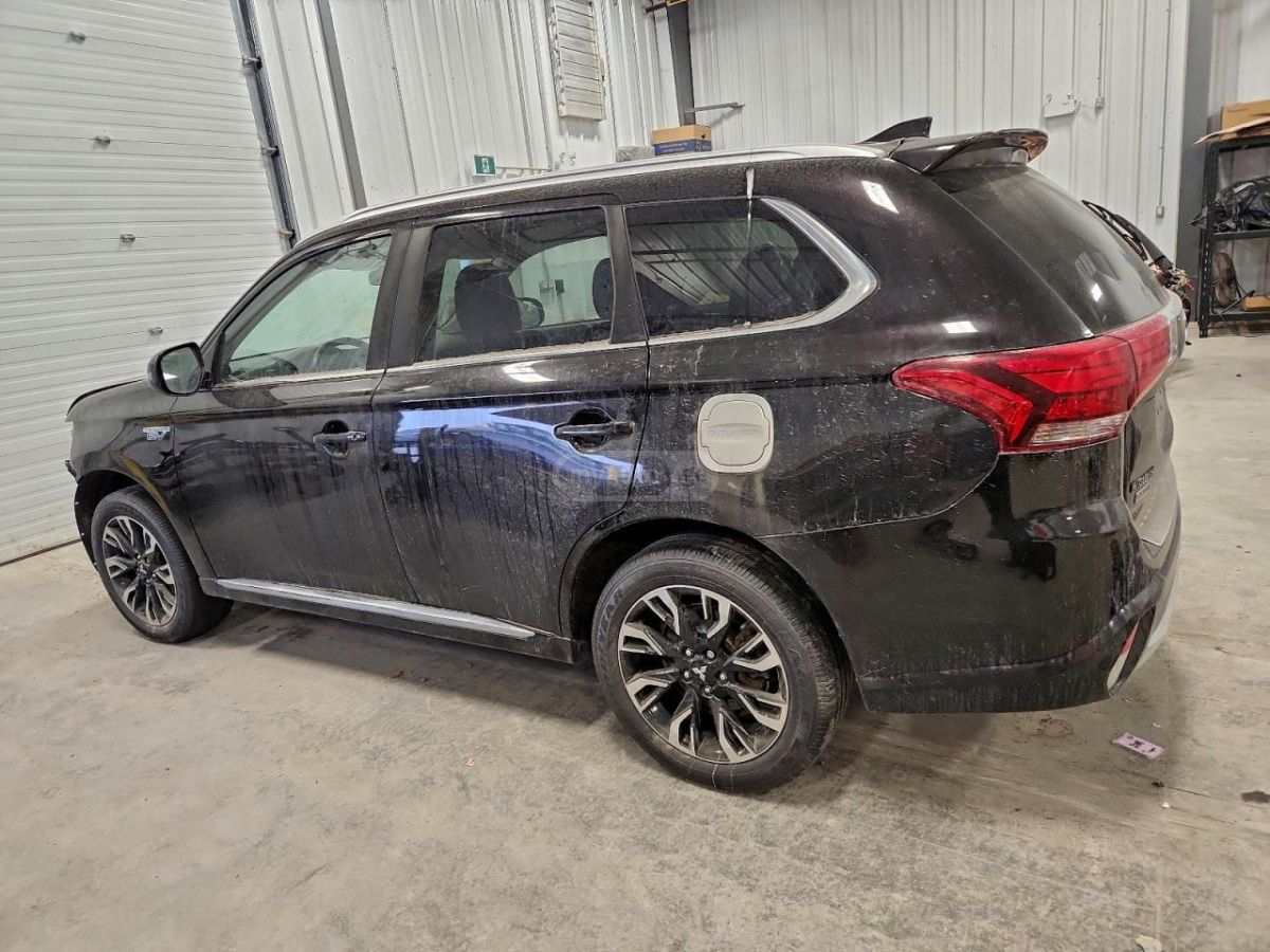 Mitsubishi Outlander 2018 — photo 2