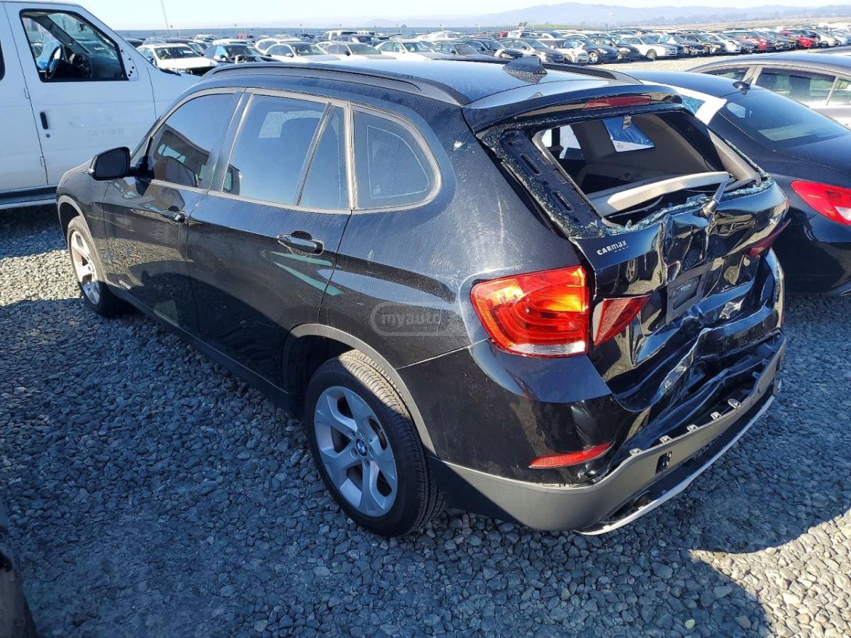 BMW X1 2015 — photo 2