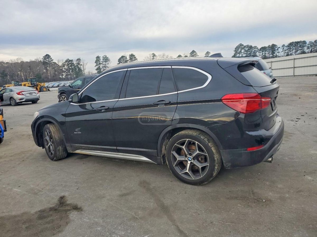 BMW X1 2016 — photo 2