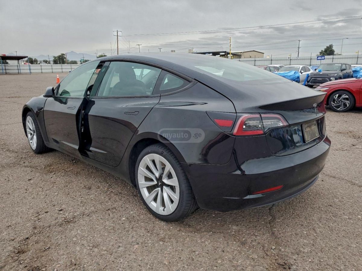 Tesla Model S 2023 — photo 2