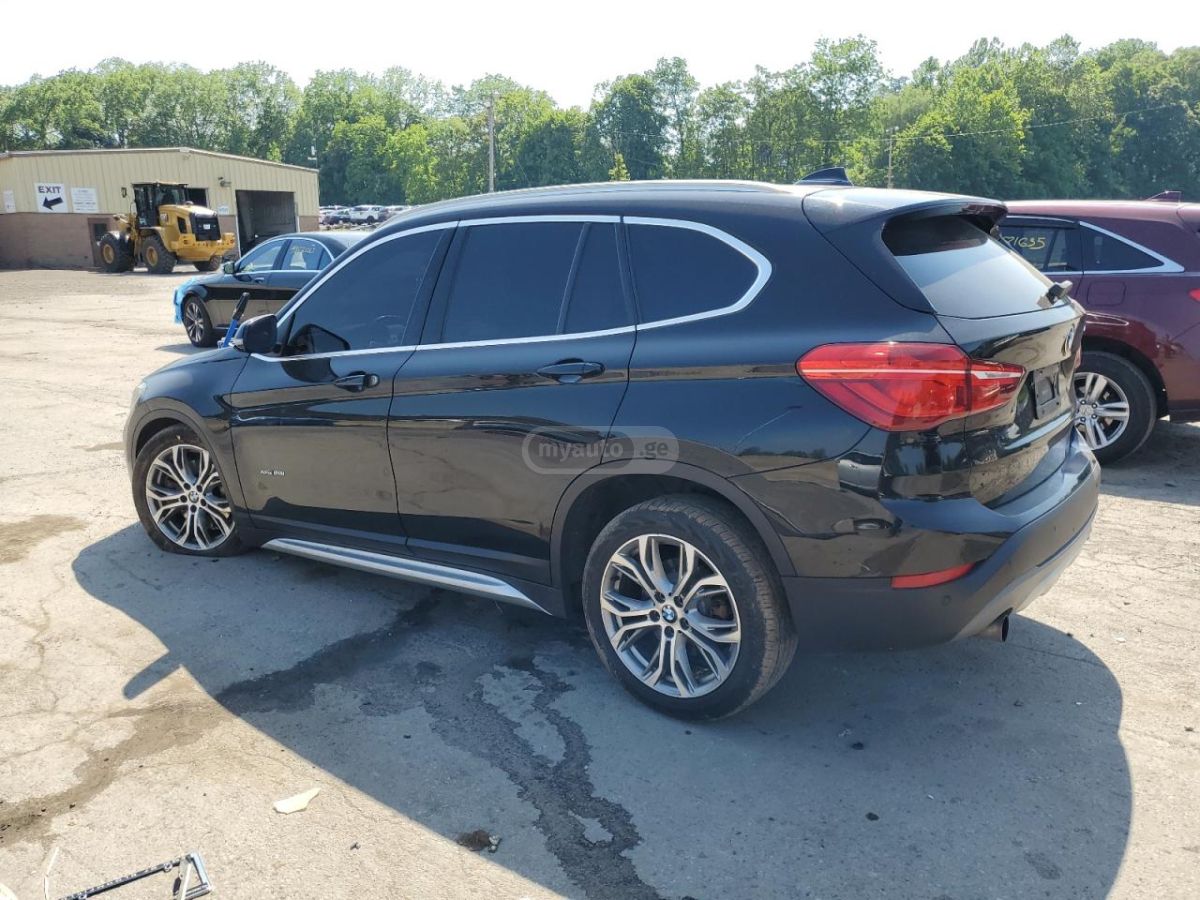 BMW X1 2017 — photo 2
