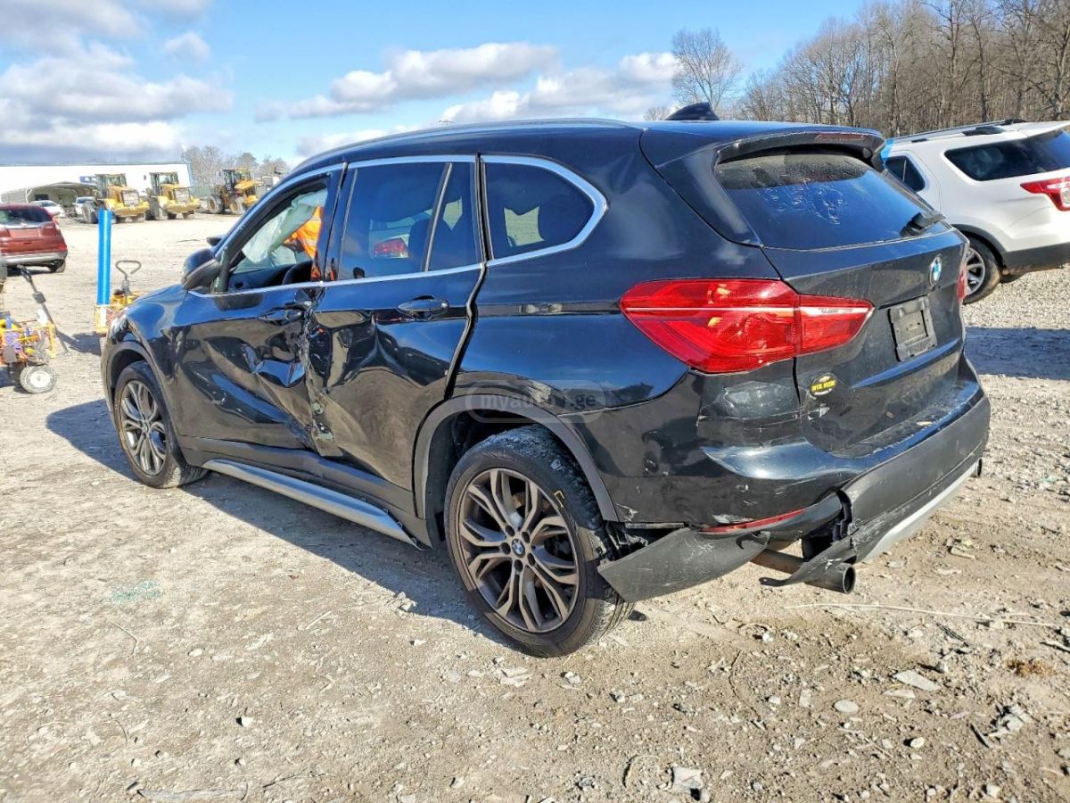BMW X1 2016 — photo 2