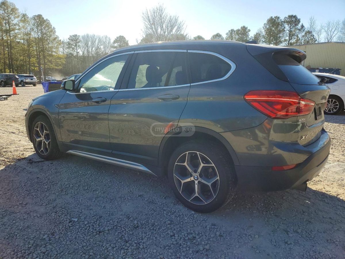 BMW X1 2018 — photo 2