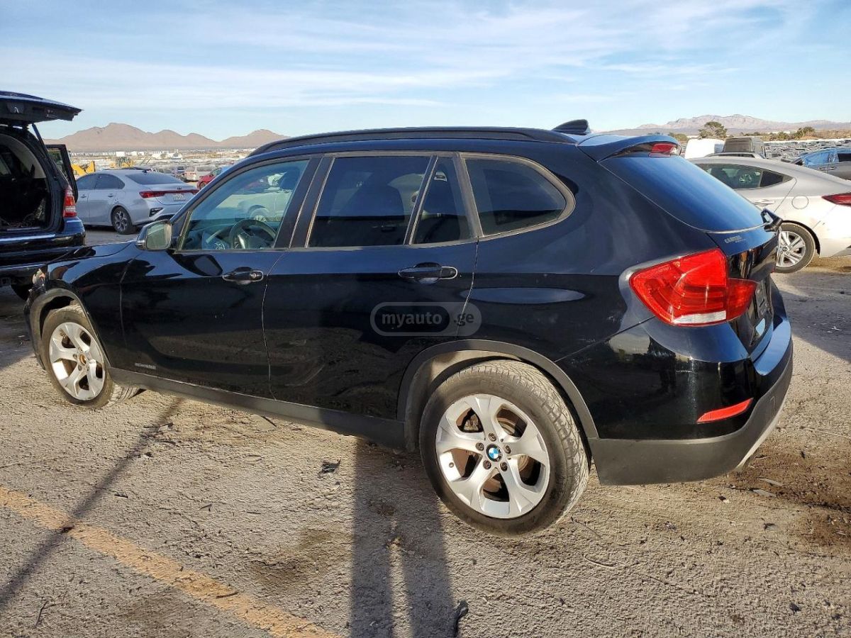 BMW X1 2015 — photo 2
