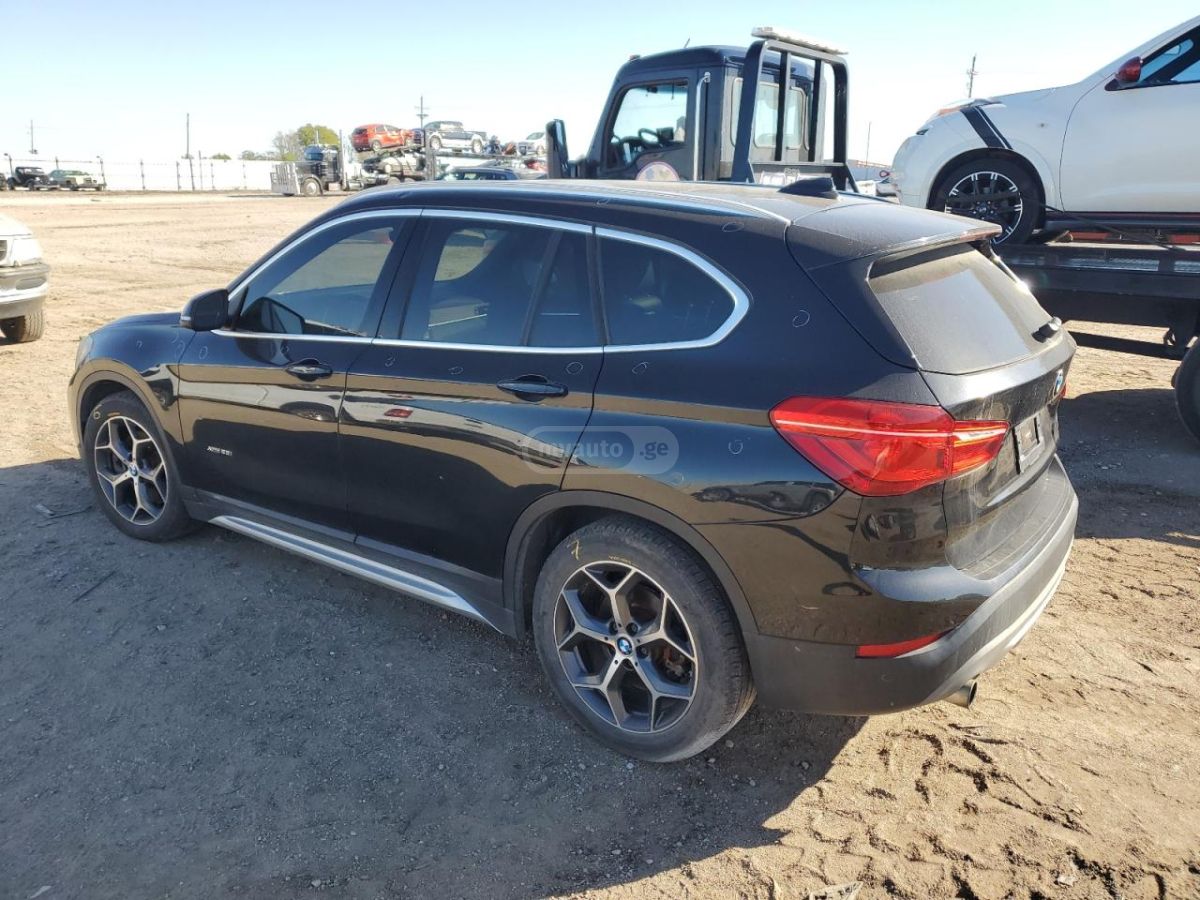 BMW X1 2016 — photo 2