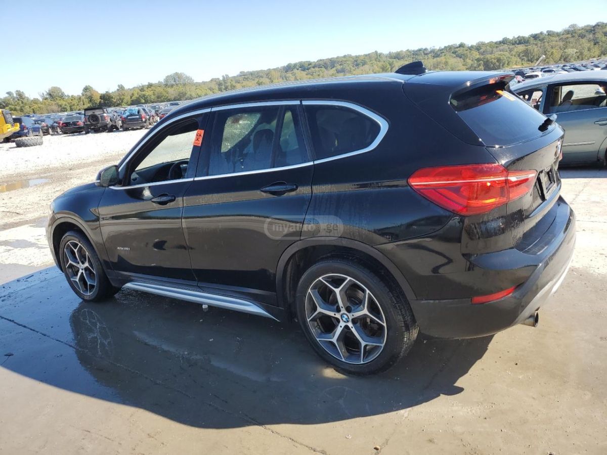 BMW X1 2018 — photo 2