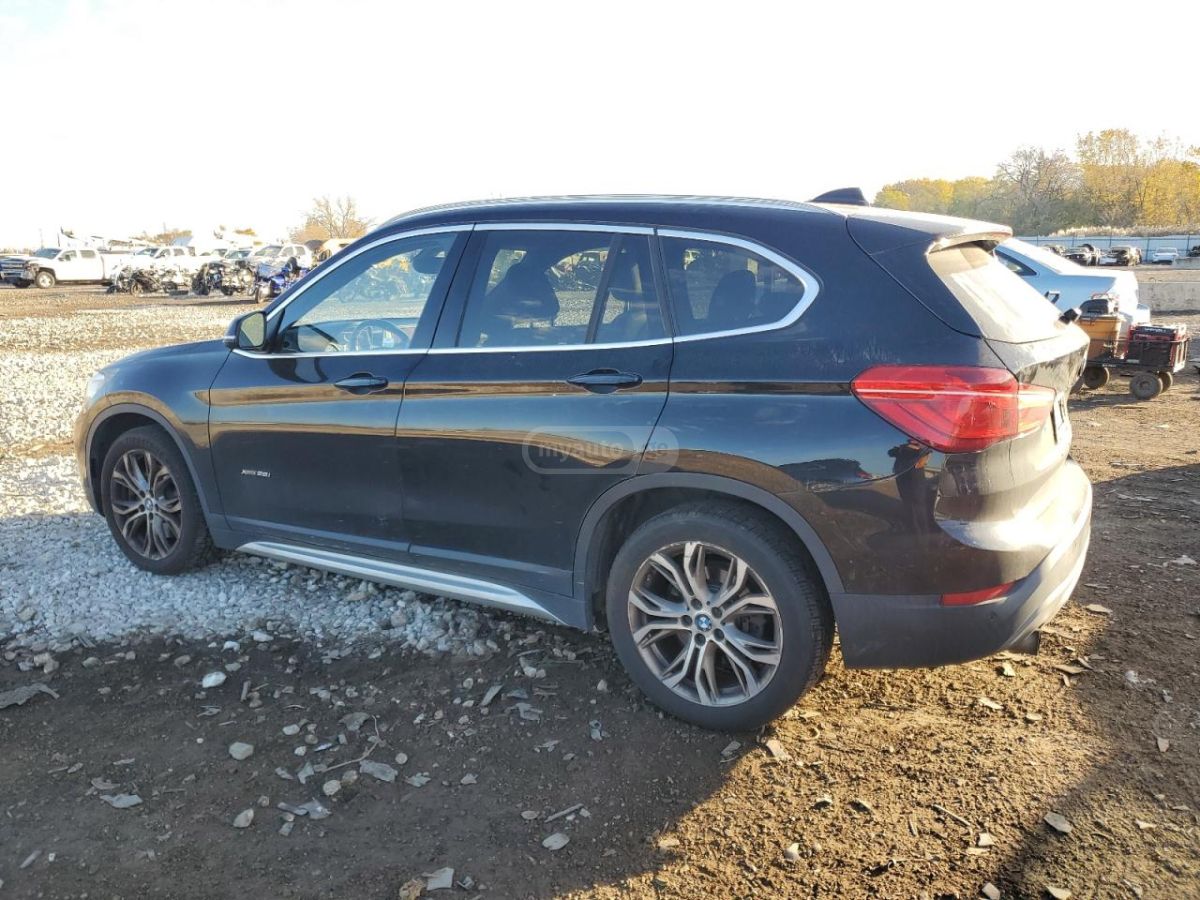 BMW X1 2016 — photo 2