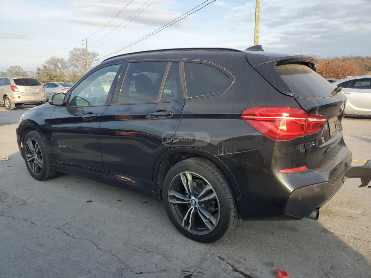 BMW X1 2017 — photo 2