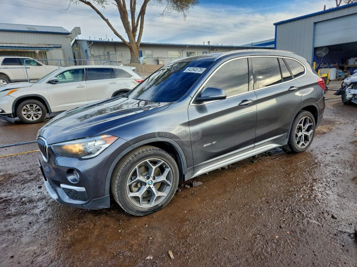 BMW X1