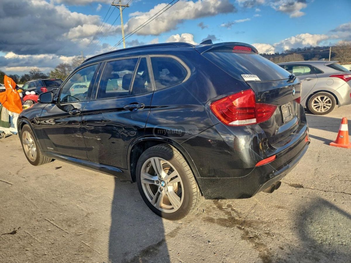 BMW X1 2015 — photo 2