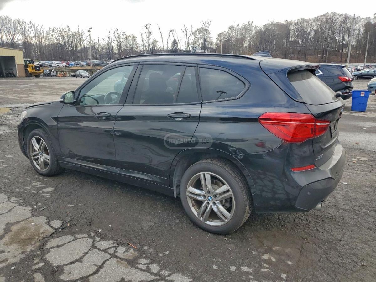BMW X1 2018 — photo 2