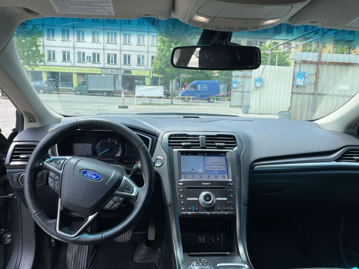 Ford Fusion 2019 — photo 2