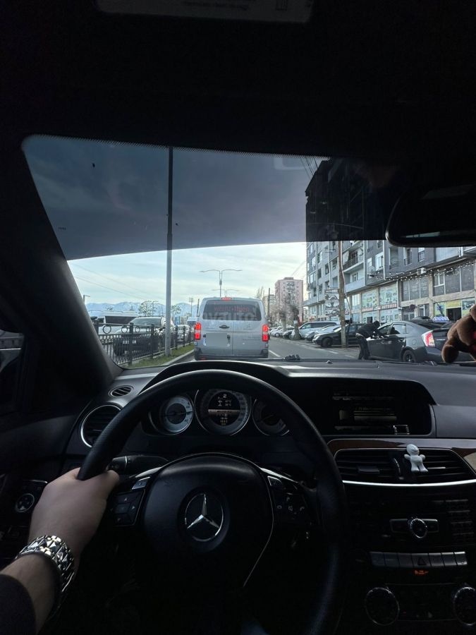 Mercedes-Benz C 300 2012 — photo 2