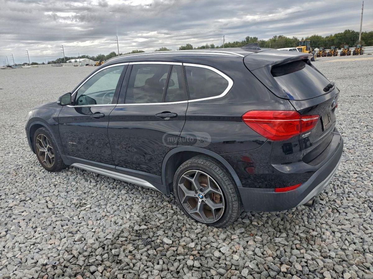 BMW X1 2016 — photo 2