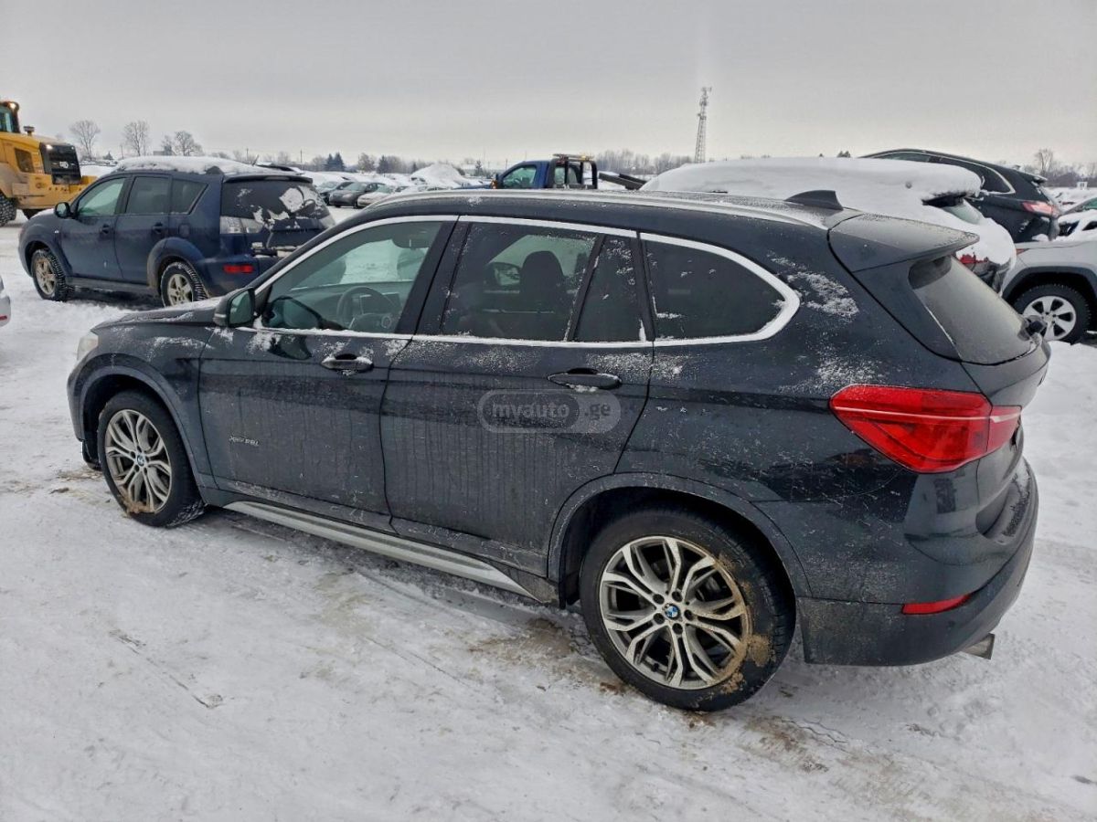 BMW X1 2016 — photo 2