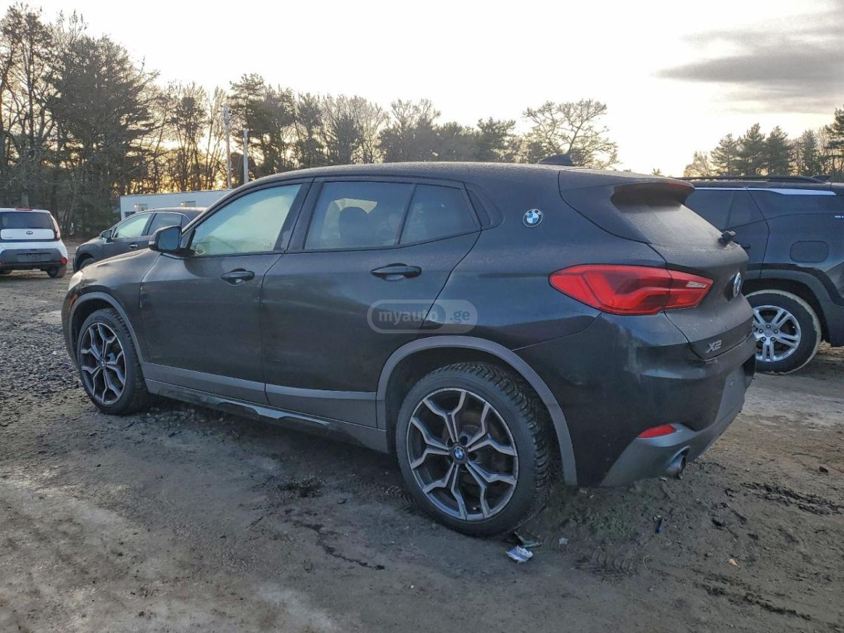 BMW X2 2018 — photo 2