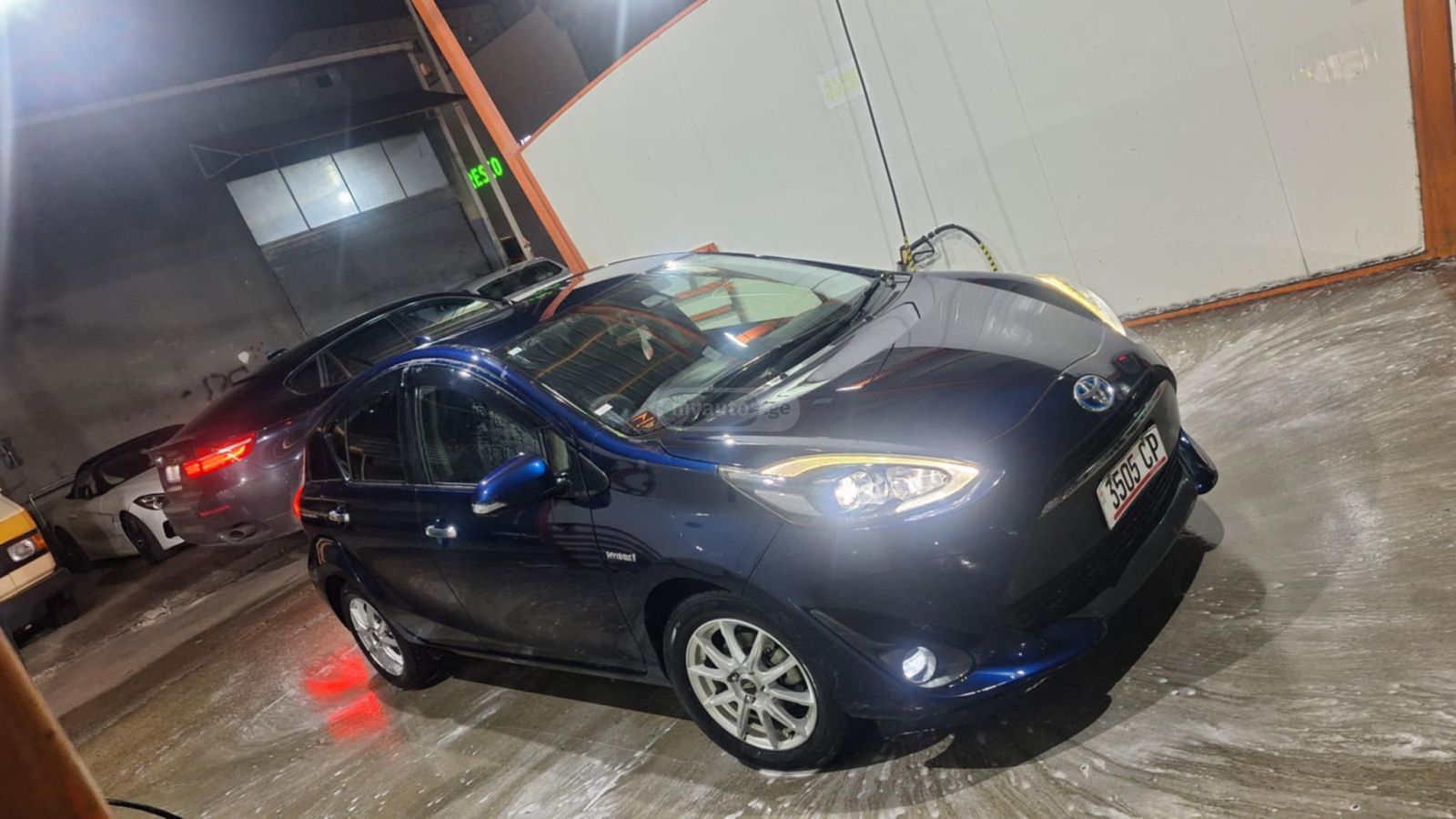 Toyota Aqua 2018 — photo 2