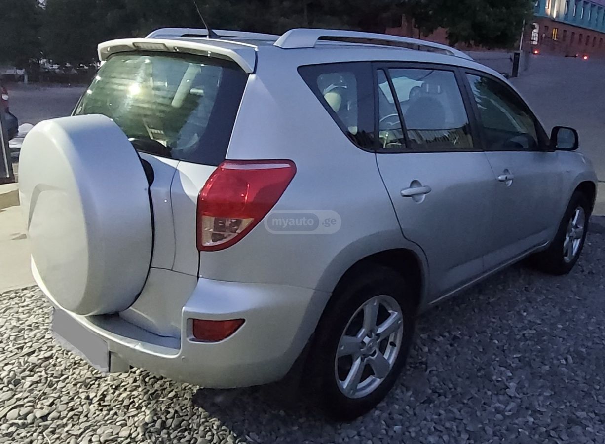 Toyota RAV4 2008 — photo 2