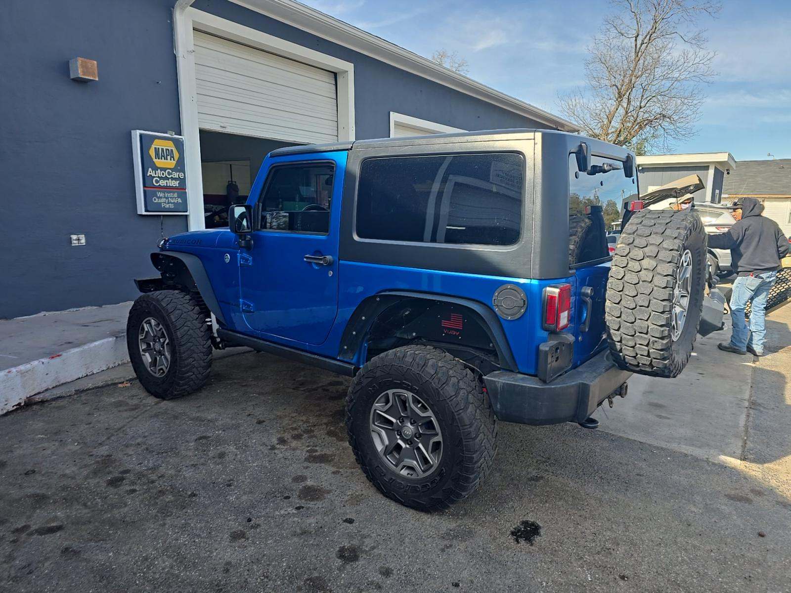 Jeep Wrangler 2015 — photo 2