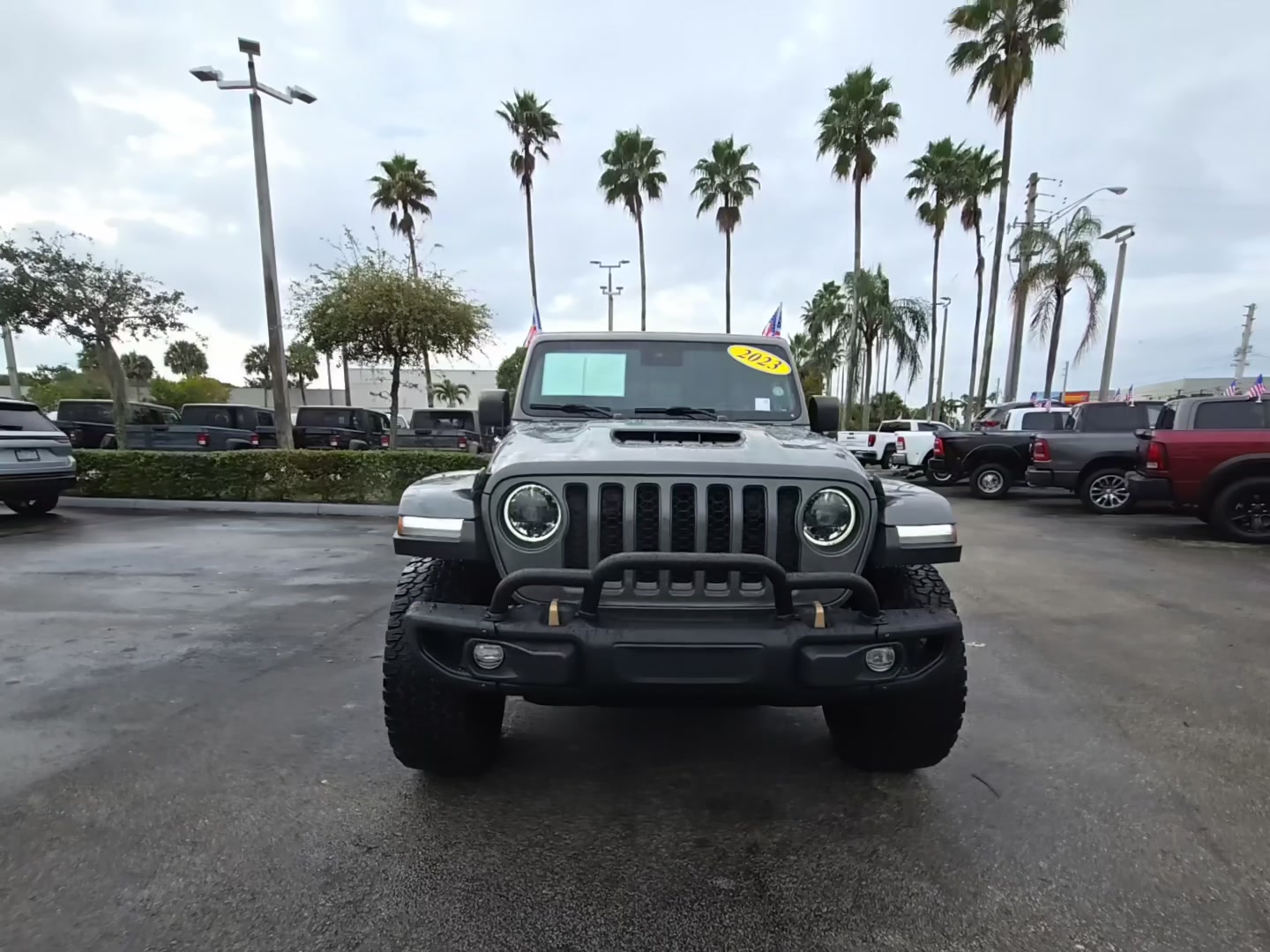 Jeep Wrangler 2023 — photo 2