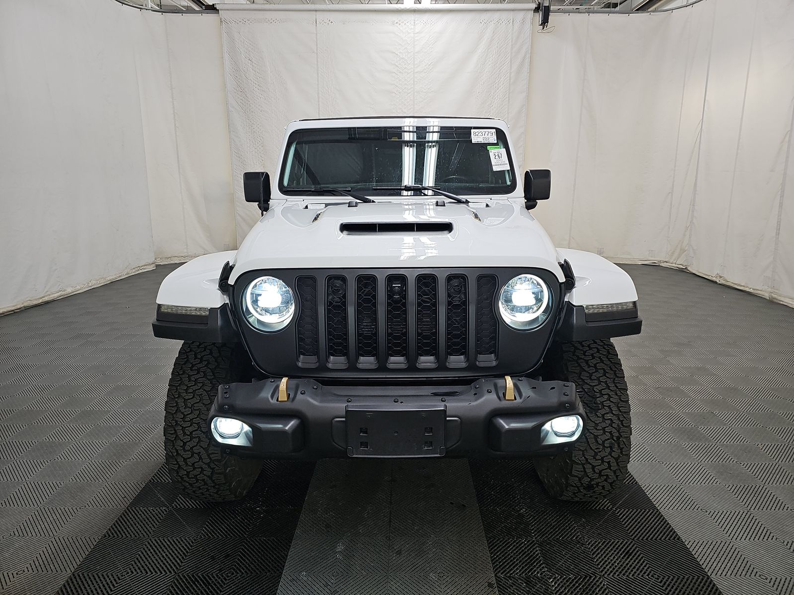 Jeep Wrangler 2023 — photo 2