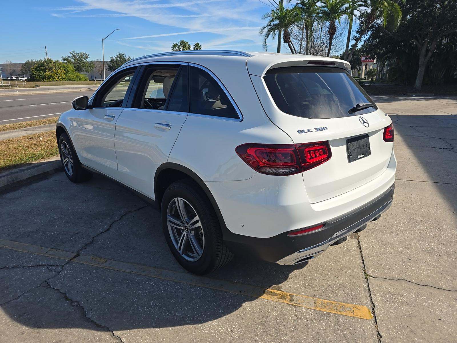 Mercedes-Benz GLC 300 2021 — photo 2