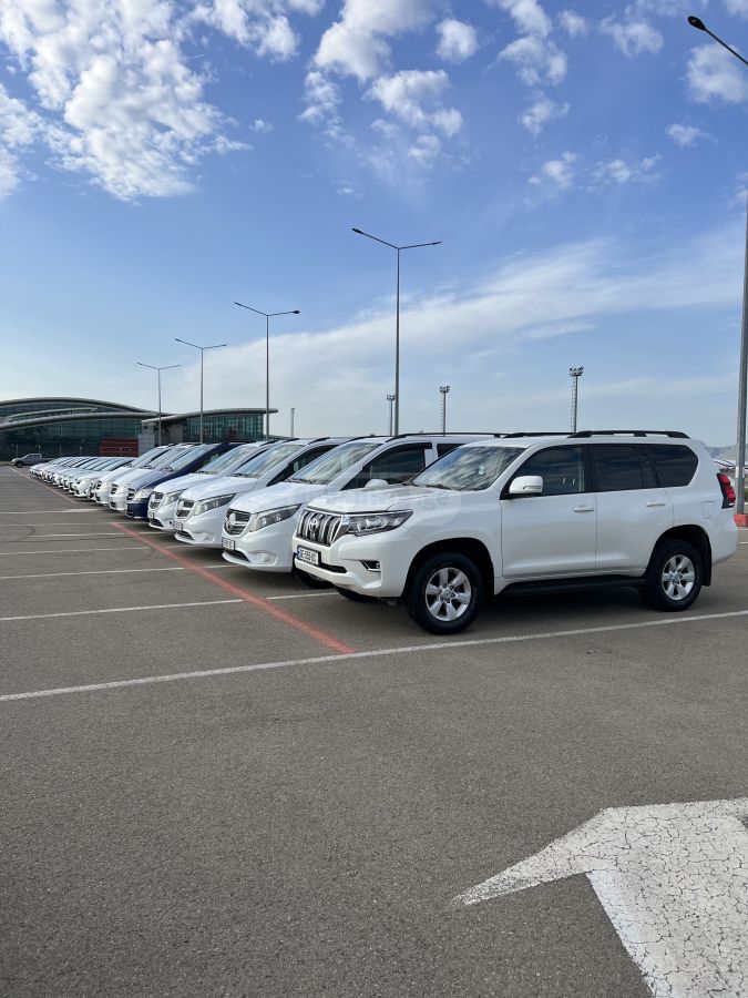 Toyota Land Cruiser Prado 2025 — photo 2