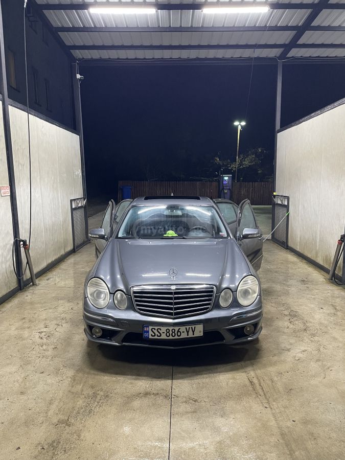 Mercedes-Benz E 350 2008 — photo 2