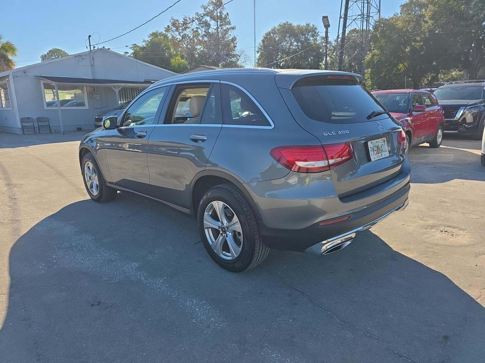 Mercedes-Benz GLC 300 2018 — photo 2