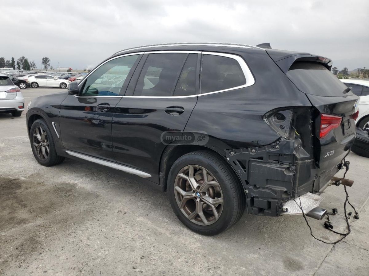 BMW X3 2021 — photo 2