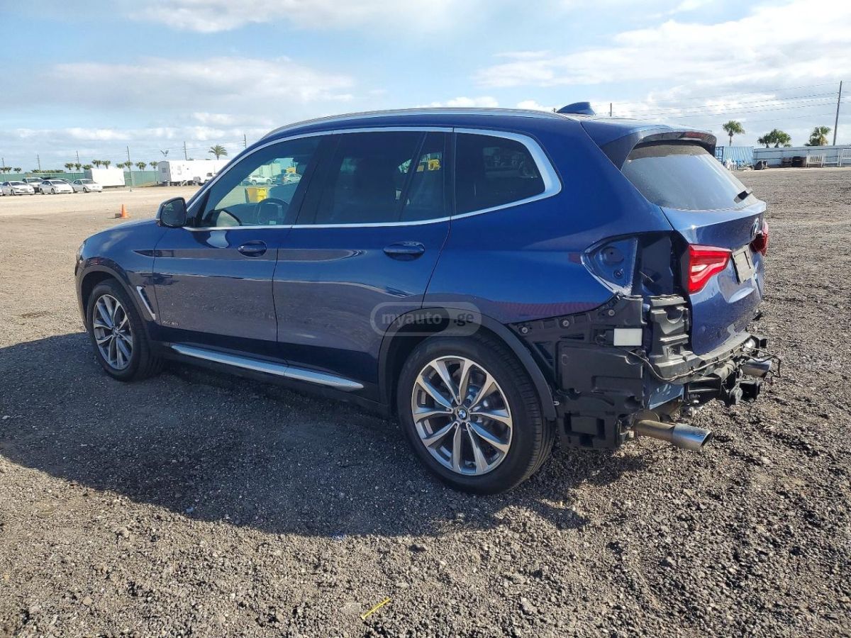 BMW X3 2018 — photo 2