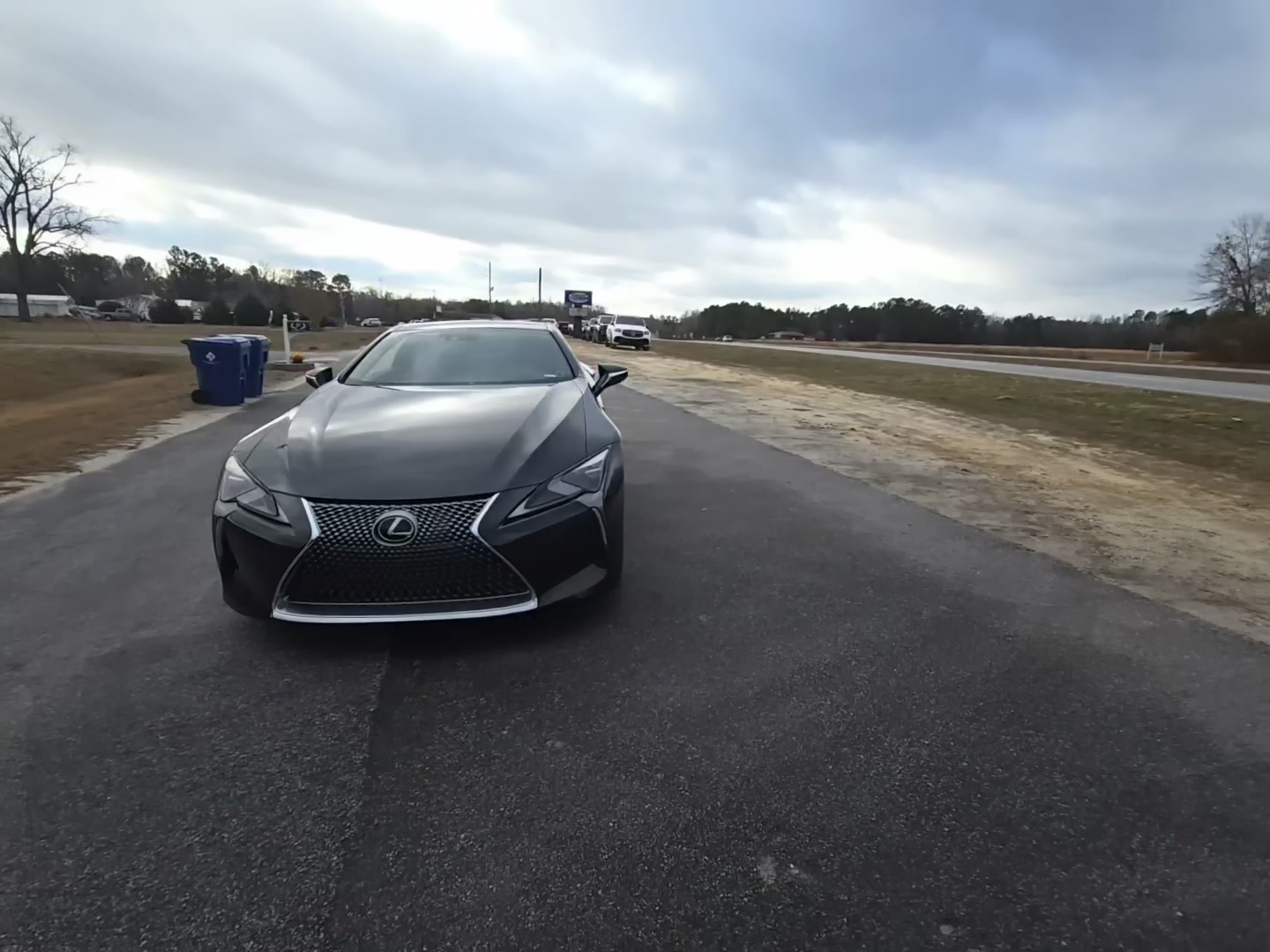Lexus LC 500 2018 — photo 2