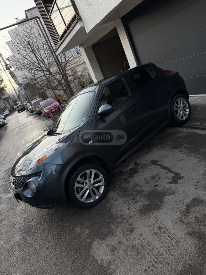 Nissan Juke 2011 — photo 2