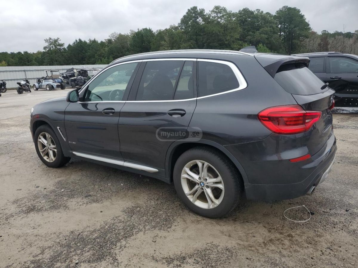 BMW X3 2018 — photo 2