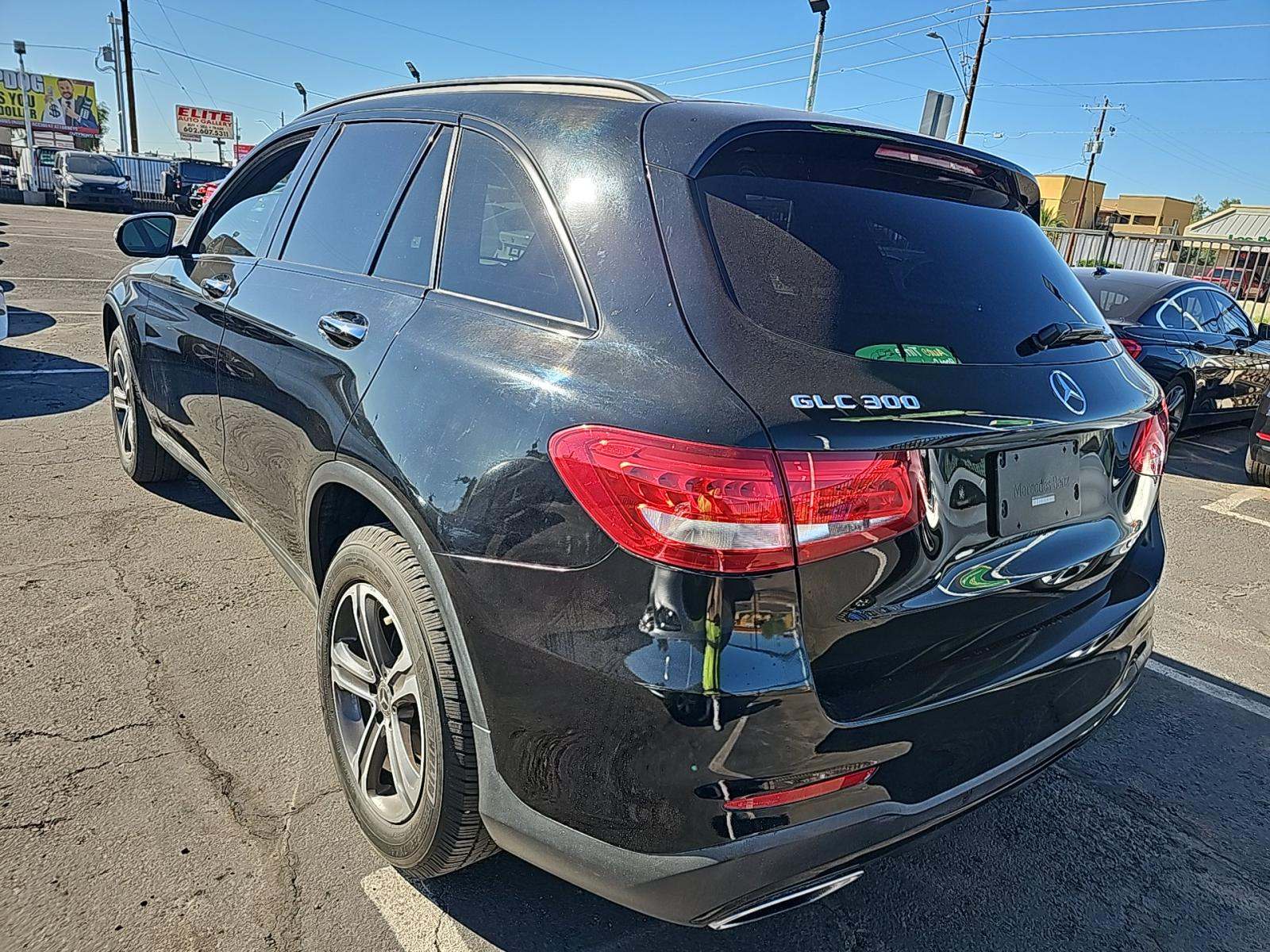 Mercedes-Benz GLC 300 2018 — photo 2