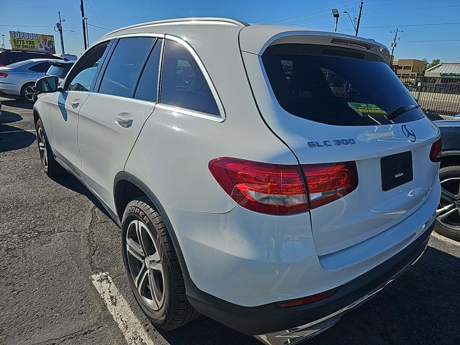 Mercedes-Benz GLC 300 2017 — photo 2