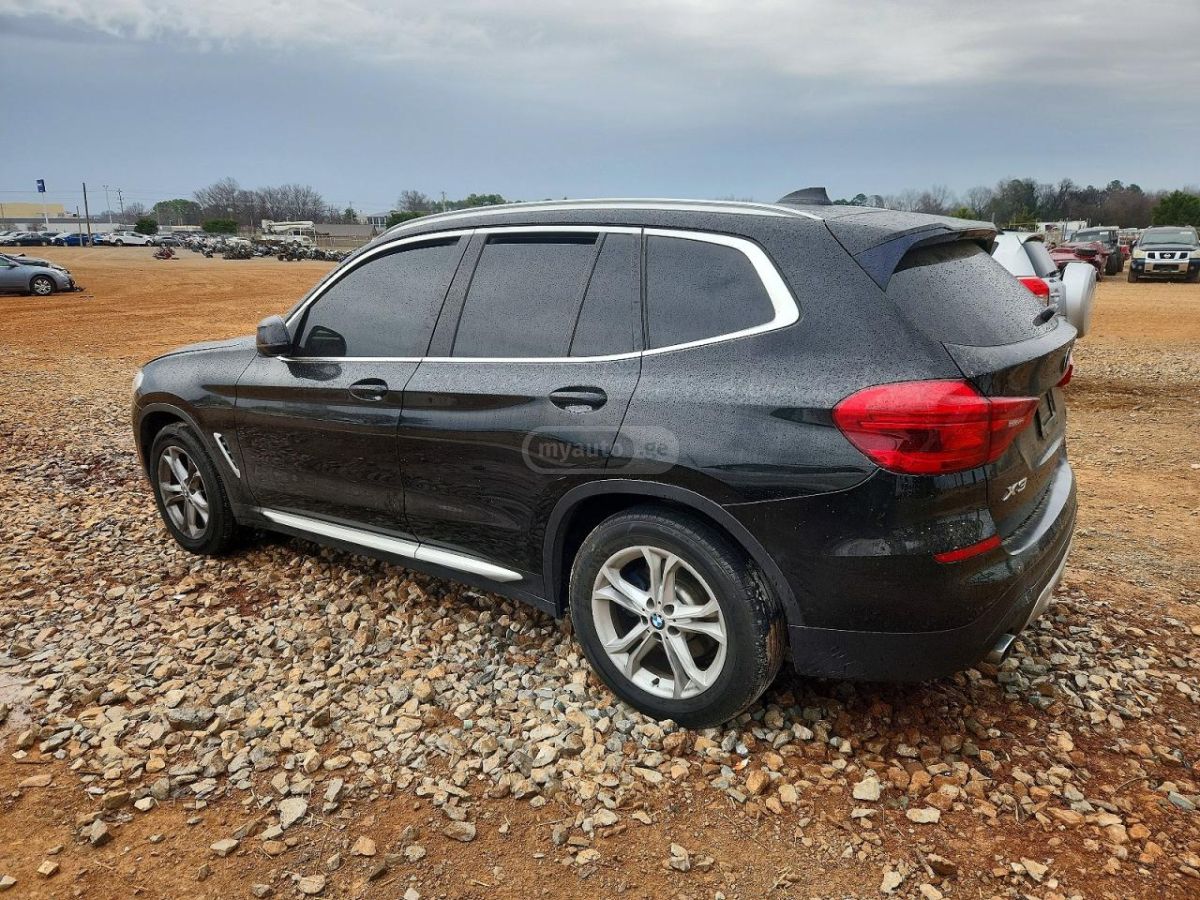 BMW X3 2018 — photo 2